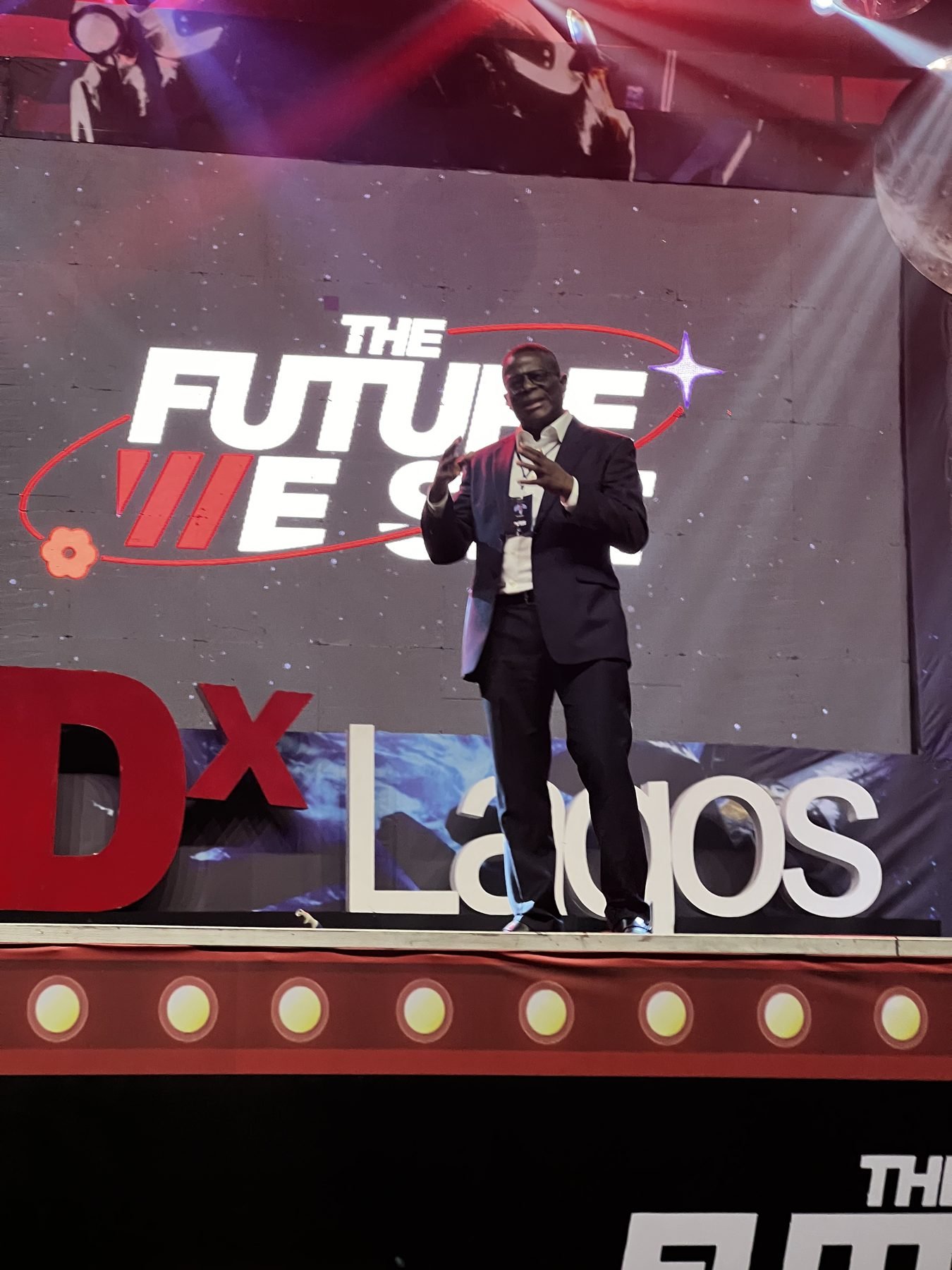 Olu Akanmu on the TEDxLagos stage